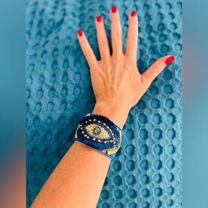 ✨Cuff Bracelet✨💙👁️💙